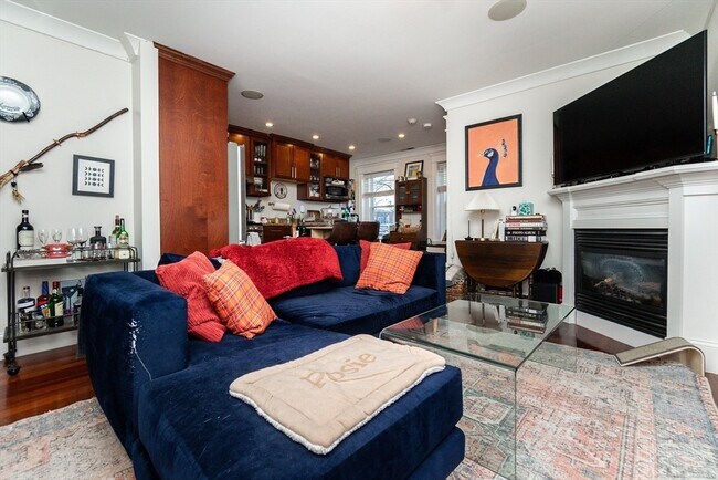 Foto del edificio - 632 E Broadway