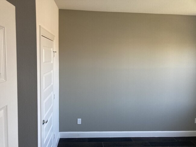 Foto del edificio - 304 Jensen Dr