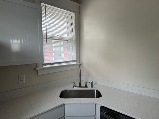 Foto del edificio - 3405 Brotherton Rd
