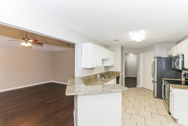 Foto del edificio - 995 Scofield Dr