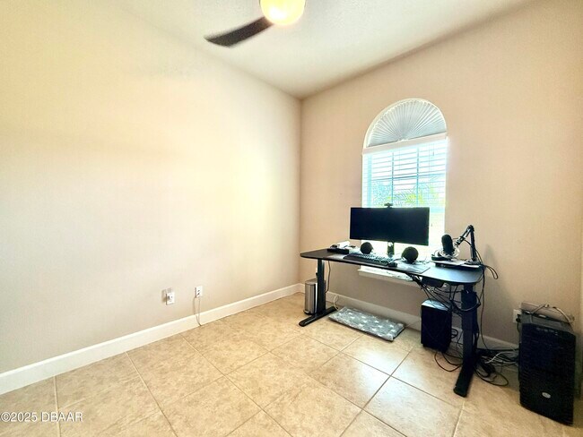 Foto del edificio - 6809 Forkmead Ln