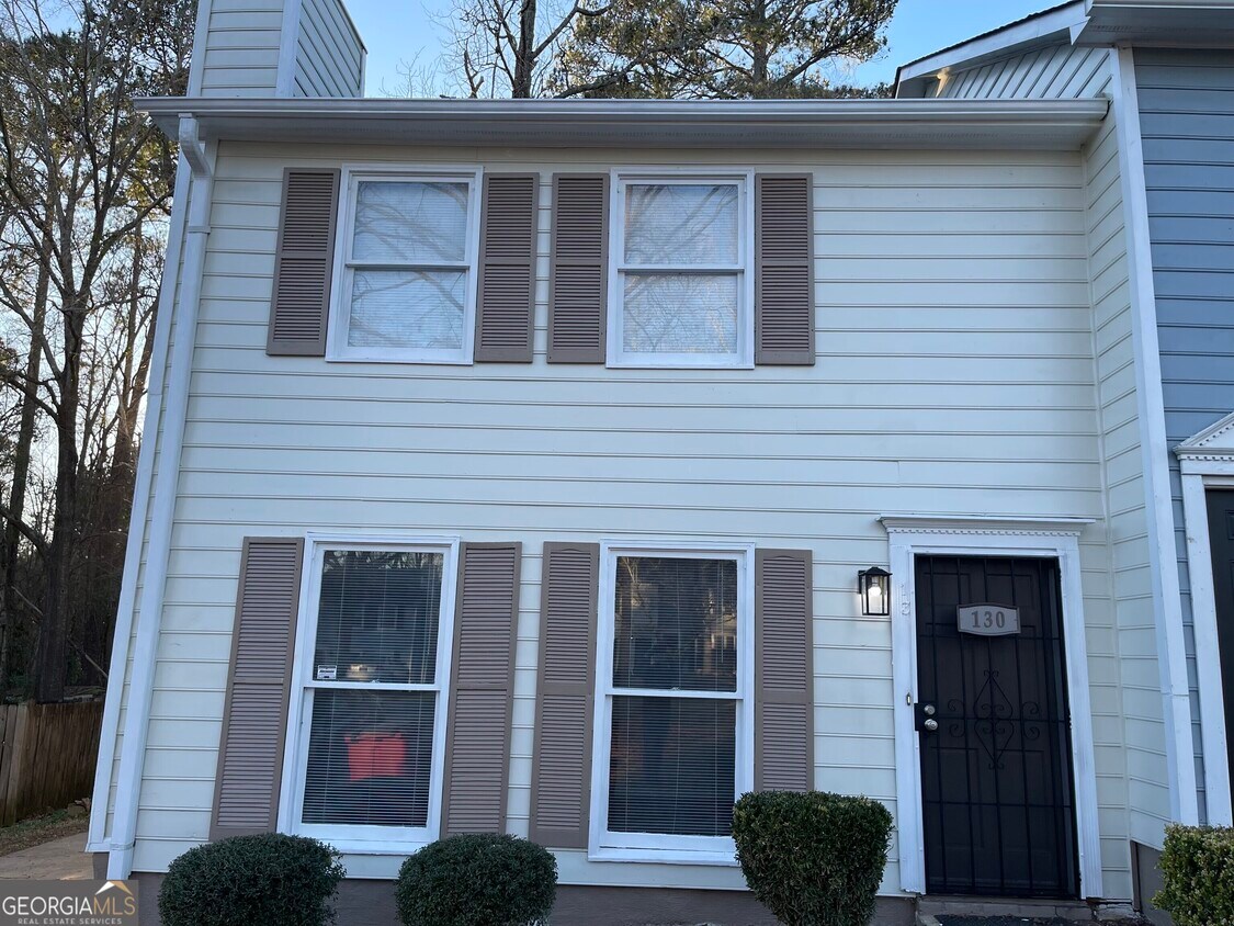 Foto principal - 130 Springdale Ct