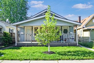 Building Photo - 1821 Lambert St
