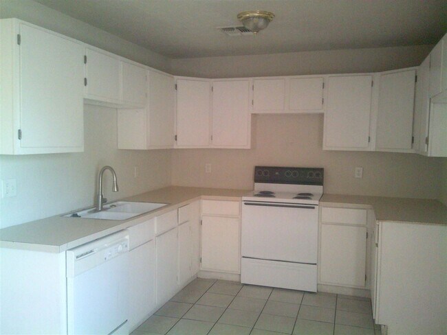 Foto del edificio - 1411 NW Lake Ave