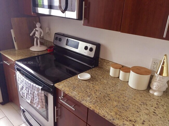 Foto del edificio - 7400 NE 6th Ct