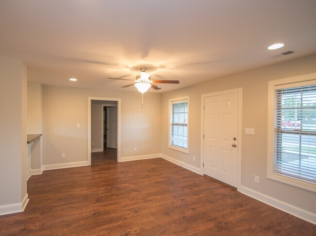 Foto del edificio - 17846 Sallows Dr