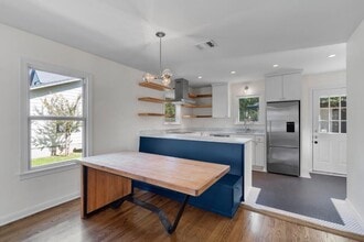 Building Photo - 5315 Grover Ave