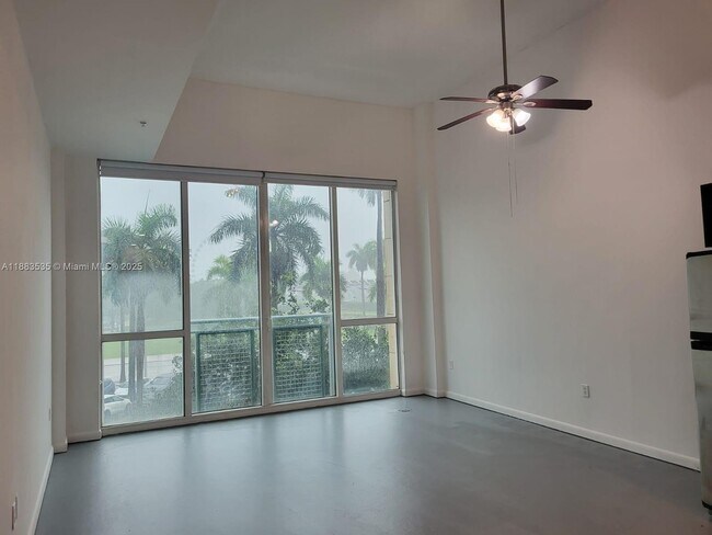 Foto del edificio - 253 NE 2nd St
