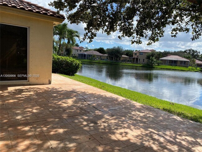 Foto del edificio - 12860 SW 51st St