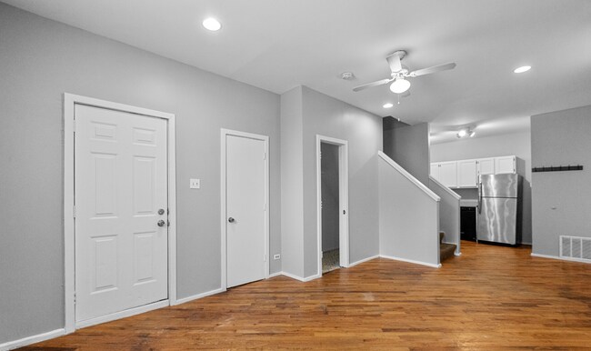 Building Photo - 2313 W Mclean-1