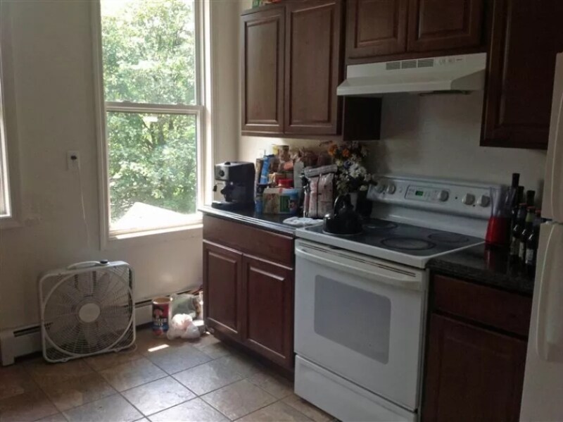 Primary Photo - 250 Hope St
