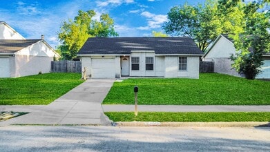 Building Photo - 9918 Peachridge Dr