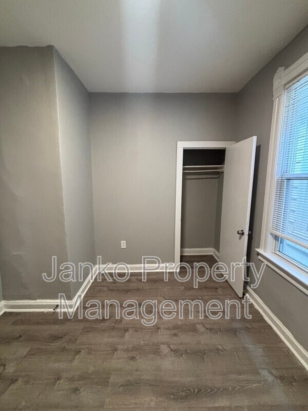 Foto del edificio - 7636 S Drexel Ave