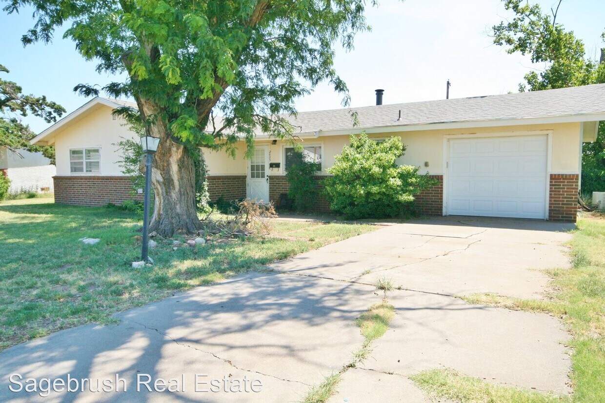 Primary Photo - 3 br, 2 bath House - 2625 Sheldon St.
