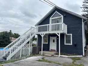Building Photo - 120 Church St