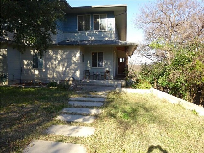 Building Photo - 1702 Taylor Gaines St
