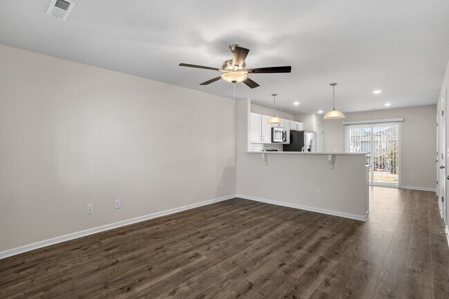Building Photo - 1039 Peony Ln