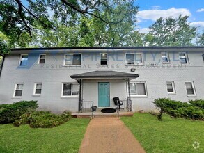 Building Photo - 2847 Belvedere Ln
