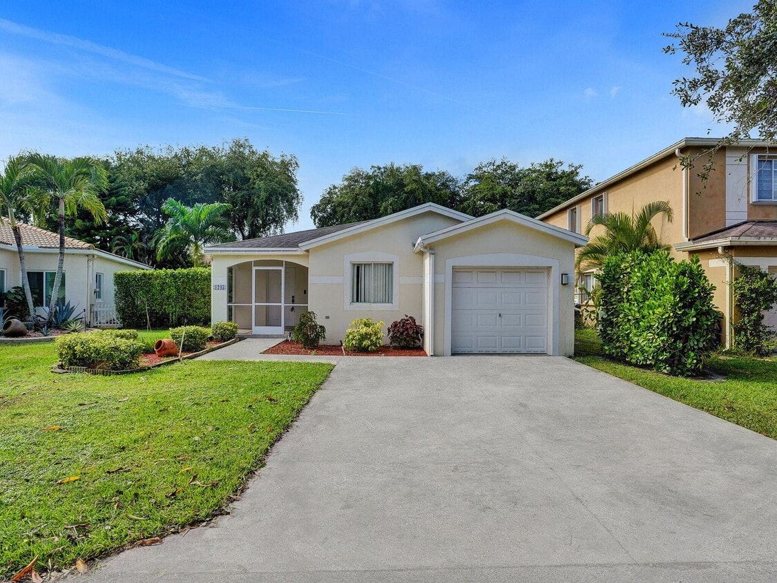 Photo - 1245 Southwest 46th Way, Deerfield Beach, FL 33442 - 3 BR 2 BA single-family home