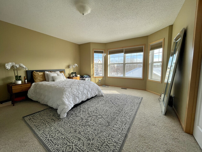 Master Bedroom - 2777 Arona St