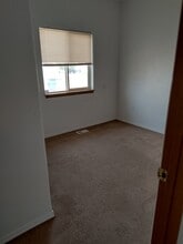 Building Photo - 1012 West Dr