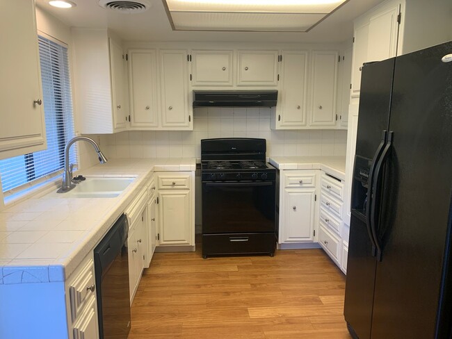 Foto del edificio - 7513 Quailwood Dr