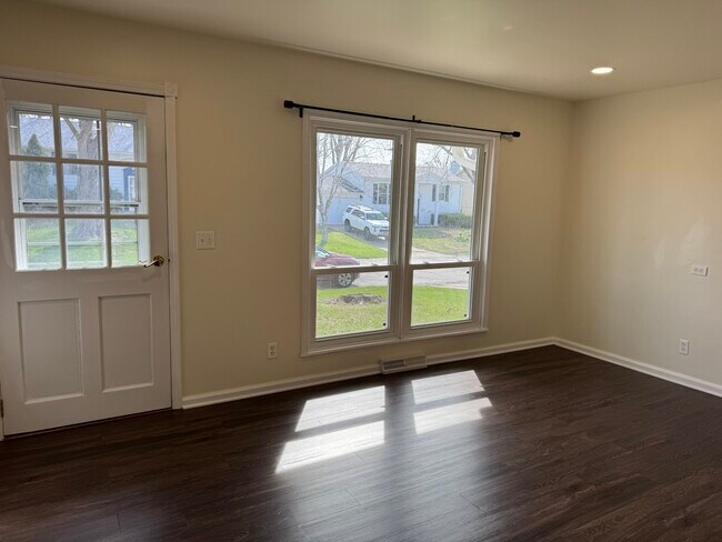 Foto del edificio - 2319 Pinehurst St