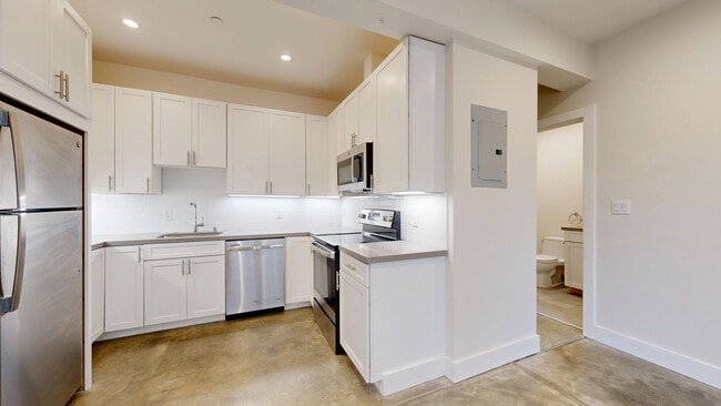 Building Photo - 737 Ashbury St