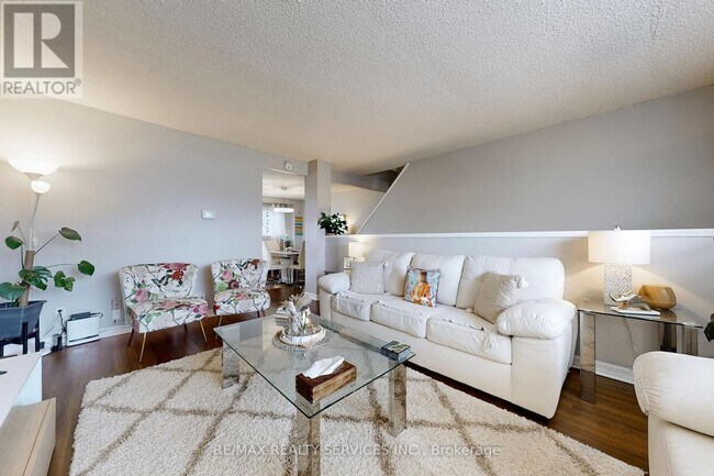 Photo du bâtiment - 321 Blackthorn St