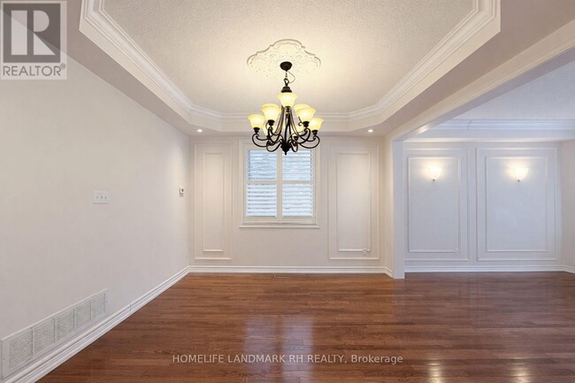 Building Photo - 5 Victoria Wood Ave