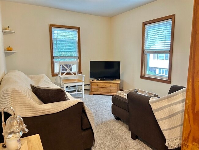 Building Photo - 13 Princeton St