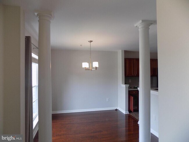 Building Photo - 2327 Kateland Ct