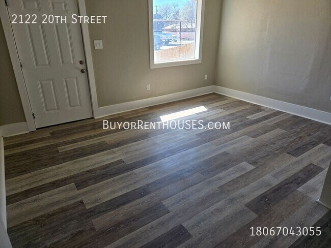 Building Photo - 2122 20th St