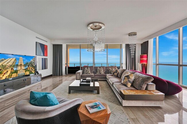Foto del edificio - 17749 Collins Ave