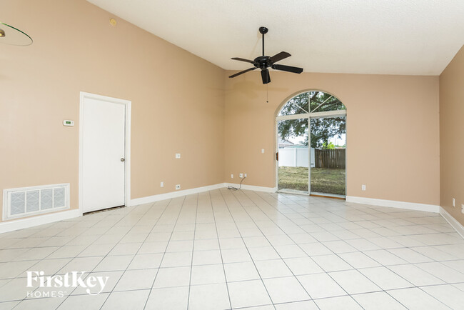 Building Photo - 2049 Greystone Trail