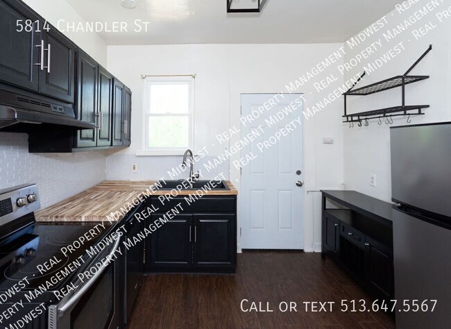 Foto del edificio - 5814 Chandler St