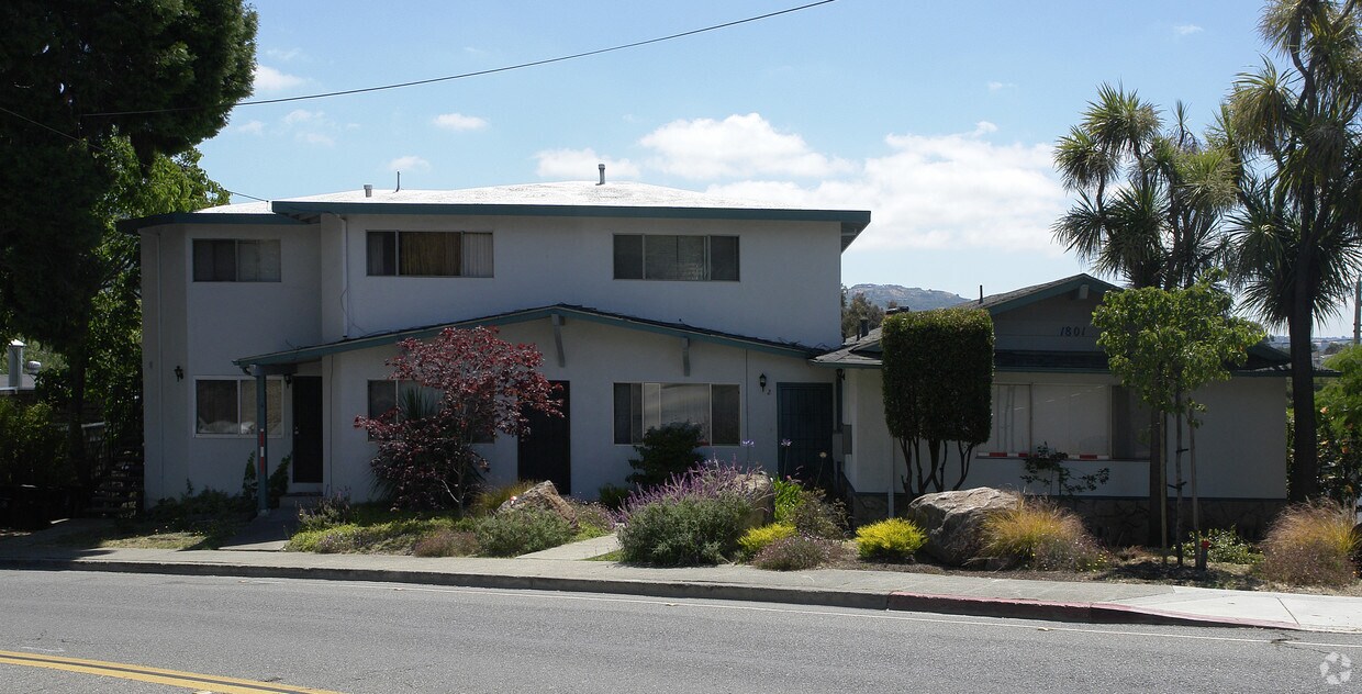 Primary Photo - 1801 Macarthur Blvd