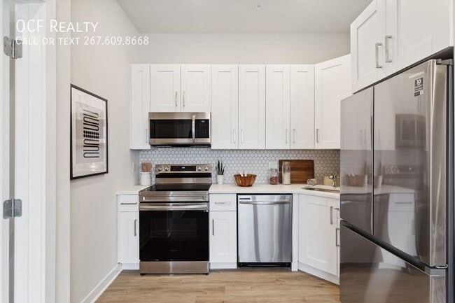 Building Photo - Modern Grays Ferry Apartment
