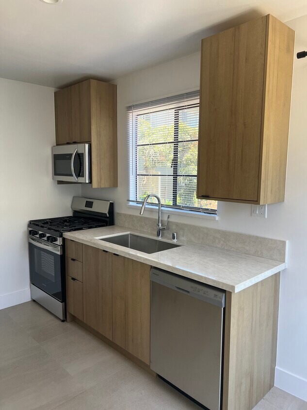 Foto principal - 6239 Lexington Ave