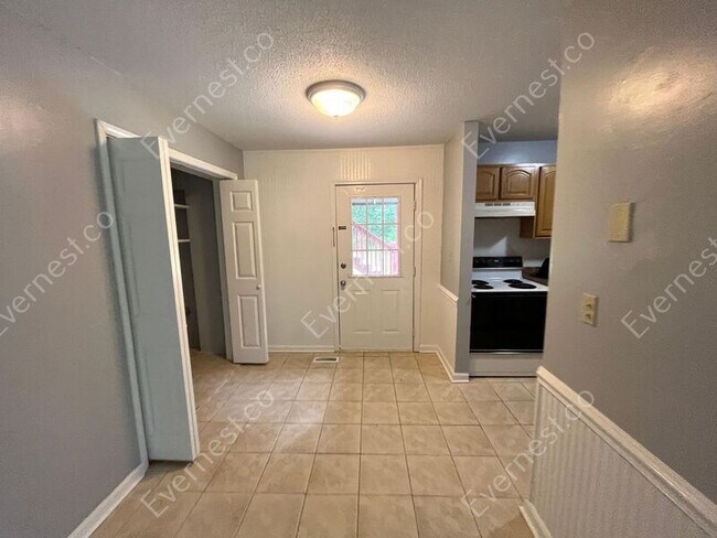 Foto del edificio - 3480 Ridgeway Ct NW