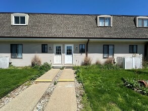 Building Photo - 4643 Westbrook Dr