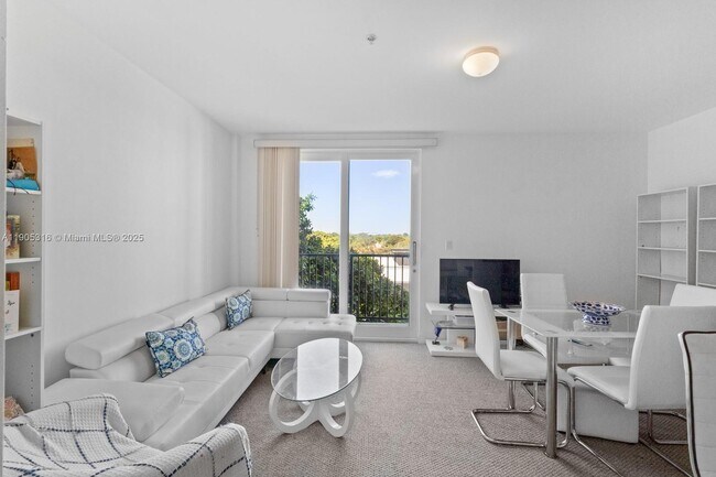 Foto del edificio - 2701 SW 3rd Ave