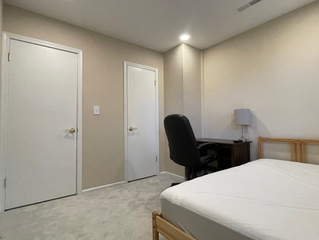 Building Photo - 10540 Assembly Dr