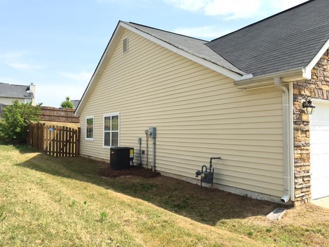 Building Photo - 5485 Hilltop Pass