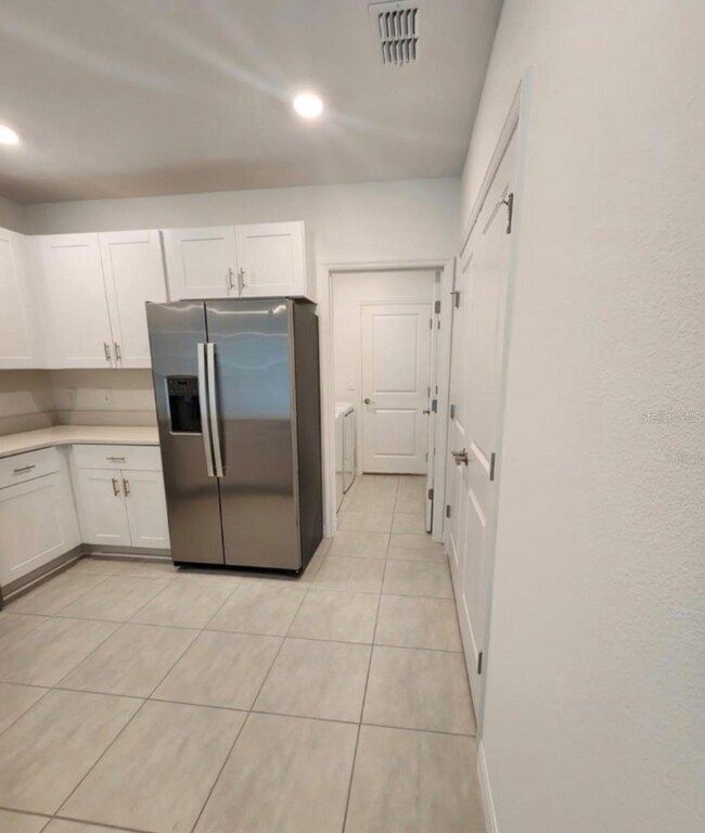 Foto del edificio - 208 Acorn Rd