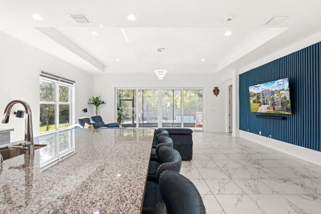 Foto del edificio - 13185 Mount Columbia Terrace