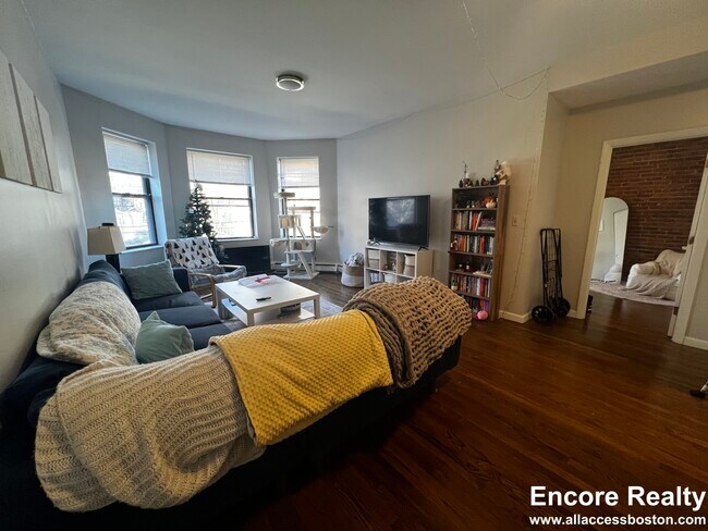 Foto del edificio - 15 Stearns Rd