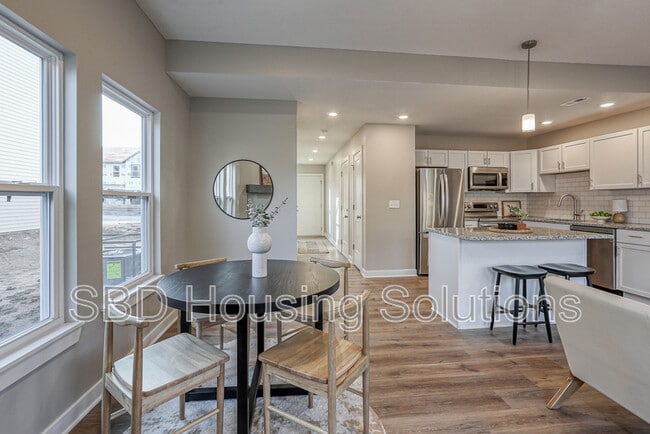 Building Photo - 2904 S Harvard Ave