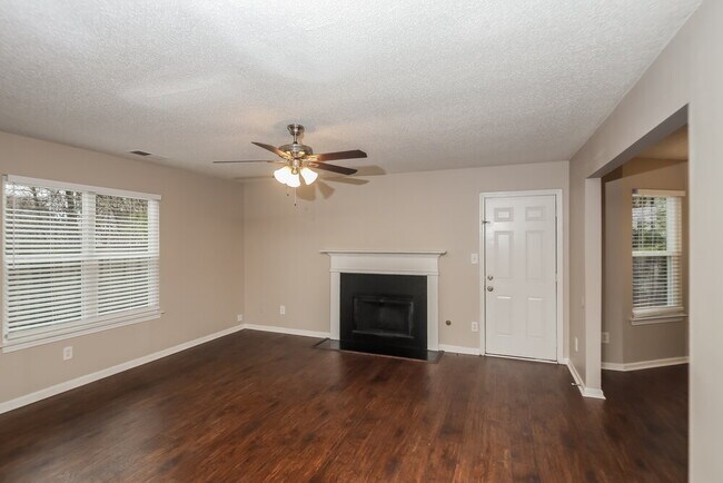 Building Photo - 2962 Knoll View Pl