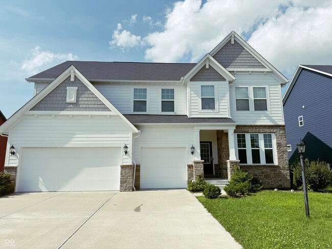 Building Photo - 7882 Villa Cir